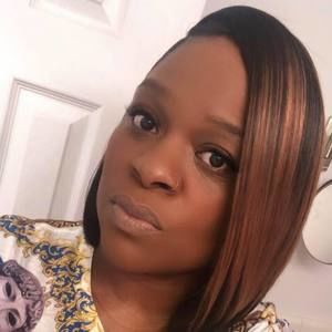 Meet your Posher, Tonya